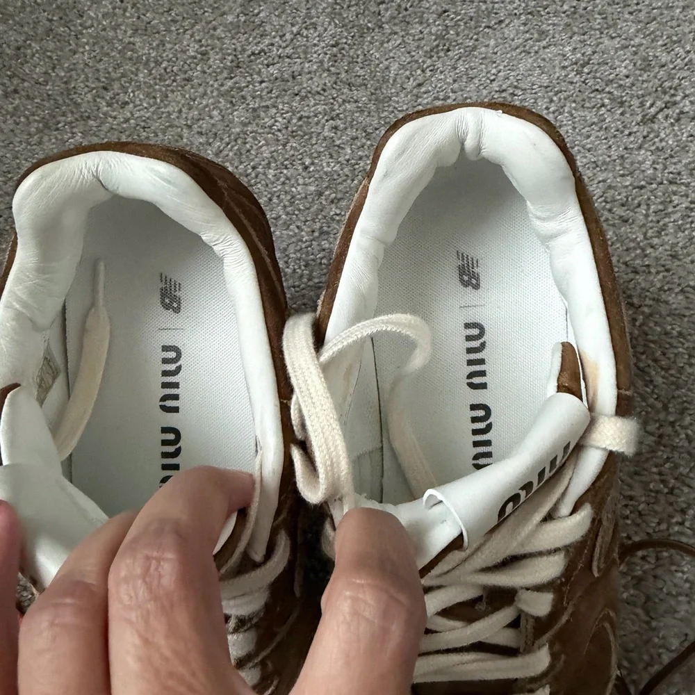 Miu Miu Brown Suede New Balance sneakers - Picture 5 of 9